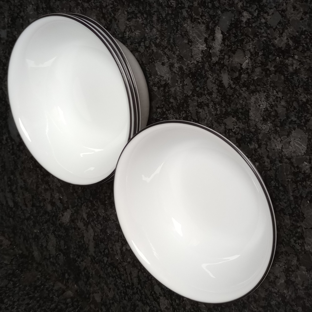 4 Corelle Cereal Bowls w/black rim for Brasserie, Cusco, Paloma or Inked Poppy